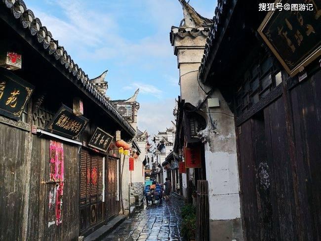 受邀出席
